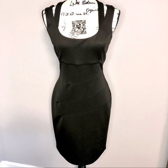 Guess Dresses & Skirts - Little classy black dress